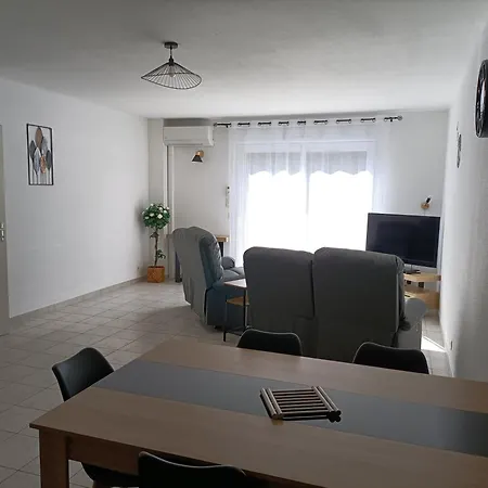 T3 En Rez De Jardin, Parking Privatif Пон-Сент-Эспри